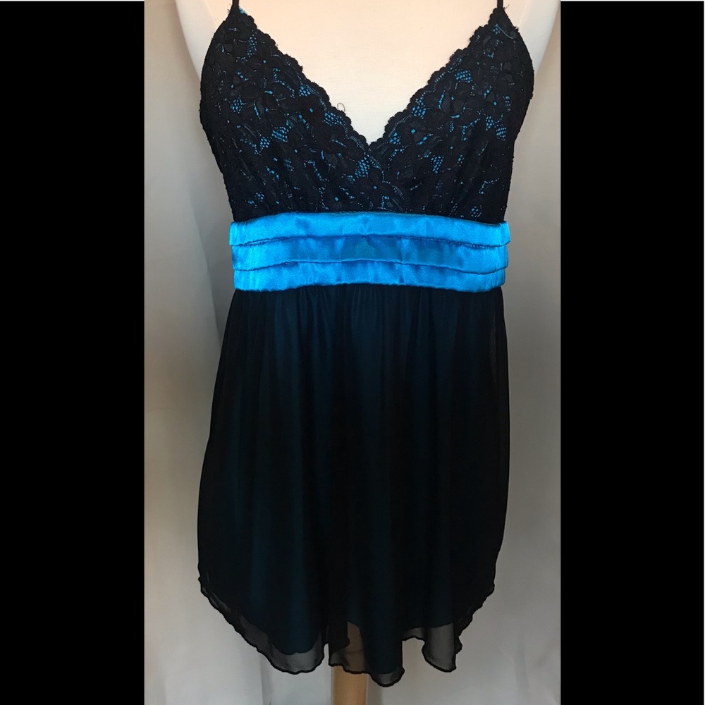 Final markdown!! Black/blue Cami style top 2XL
